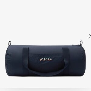 A.P.C. Asics. Dark navy blue gym bag